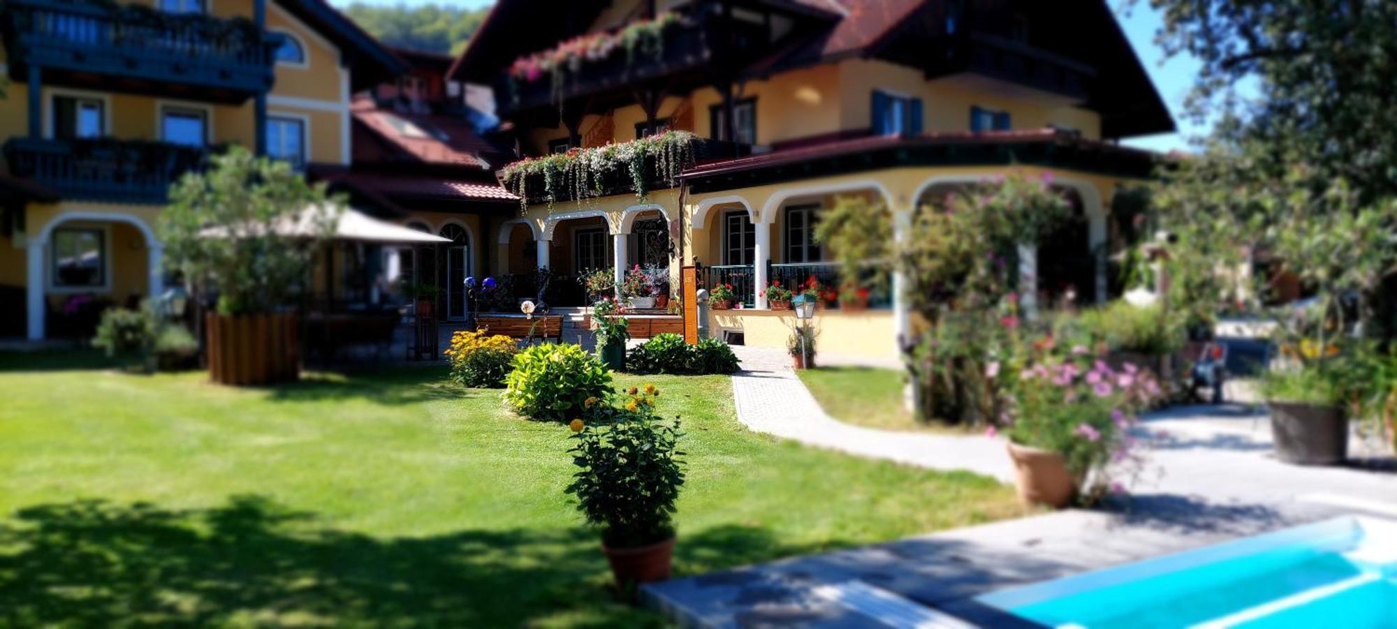 Landhotel Waldmuehle Sankt Georgen im Attergau Exterior photo