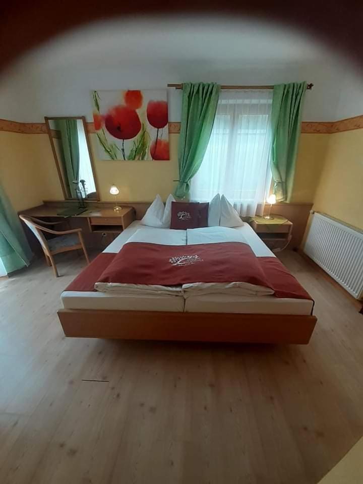 Landhotel Waldmuehle Sankt Georgen im Attergau Exterior photo